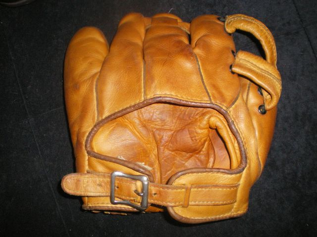 Monte Pearson Denkert MP Back